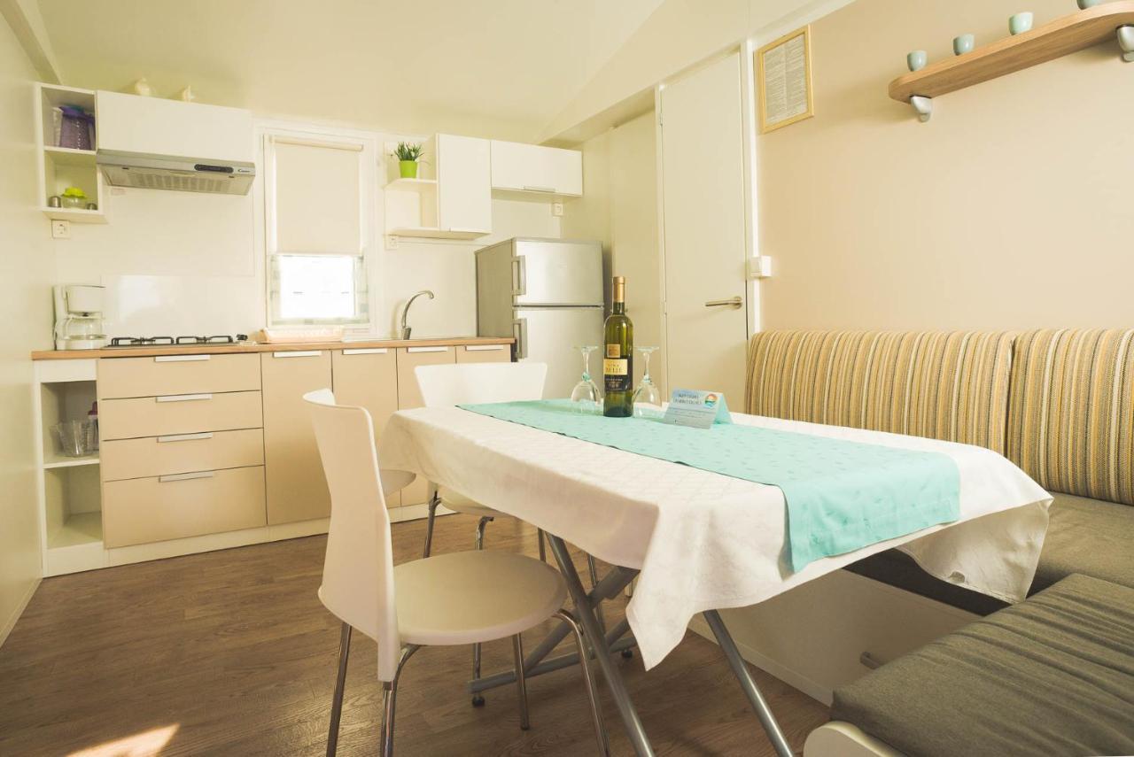 Mobile Homes Murter Jezera Eksteriør billede
